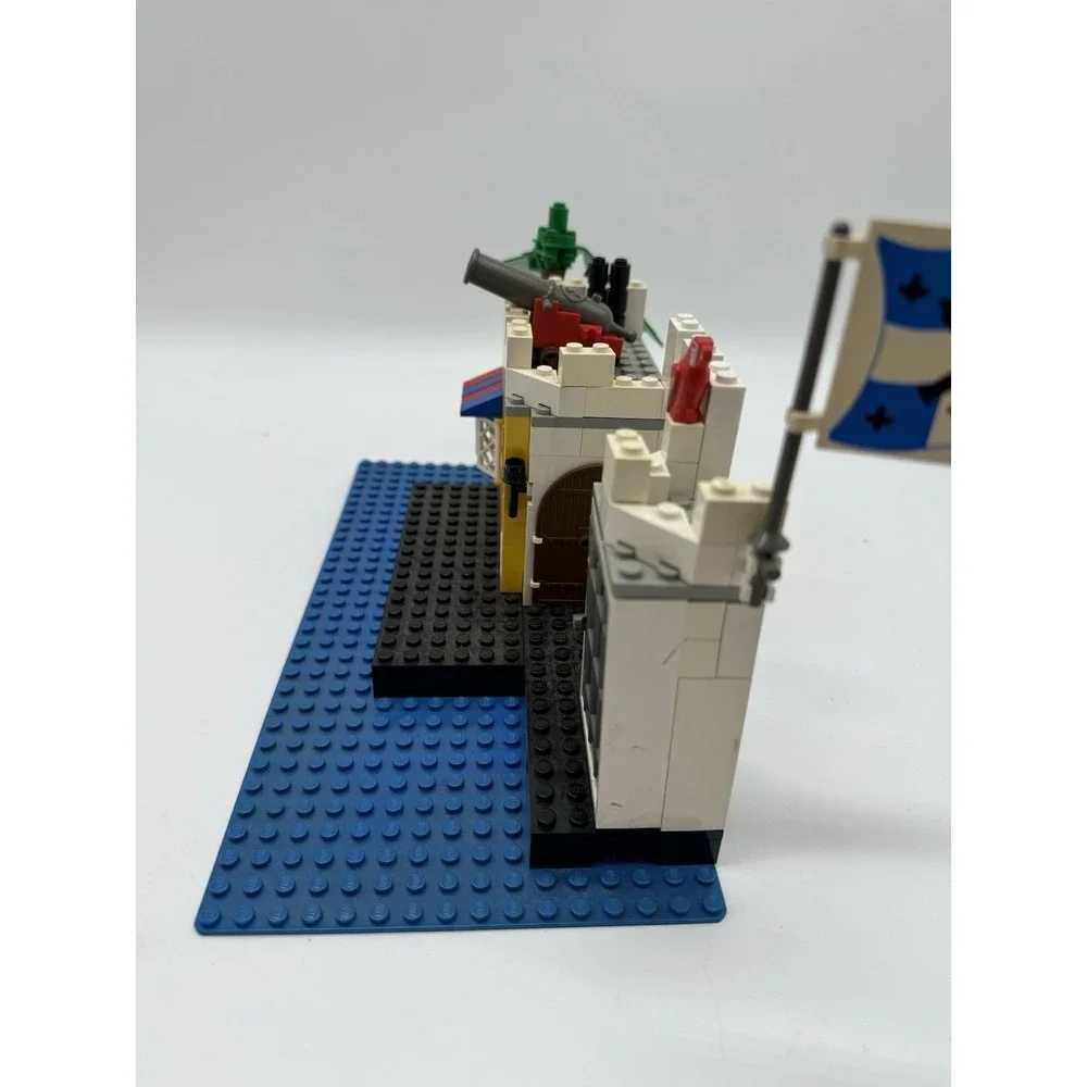 LEGO Pirates Lagoon Lock-Up 6267 Vintage 1991 Set Incomplete Minifigures Boat